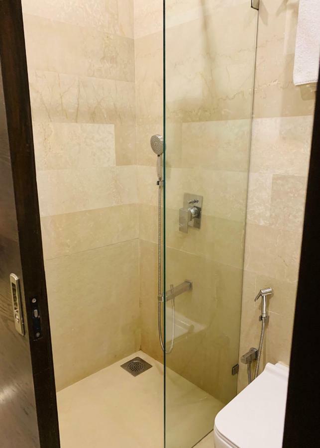 Theory9 Premium Service Apartments Khar Βομβάη Εξωτερικό φωτογραφία